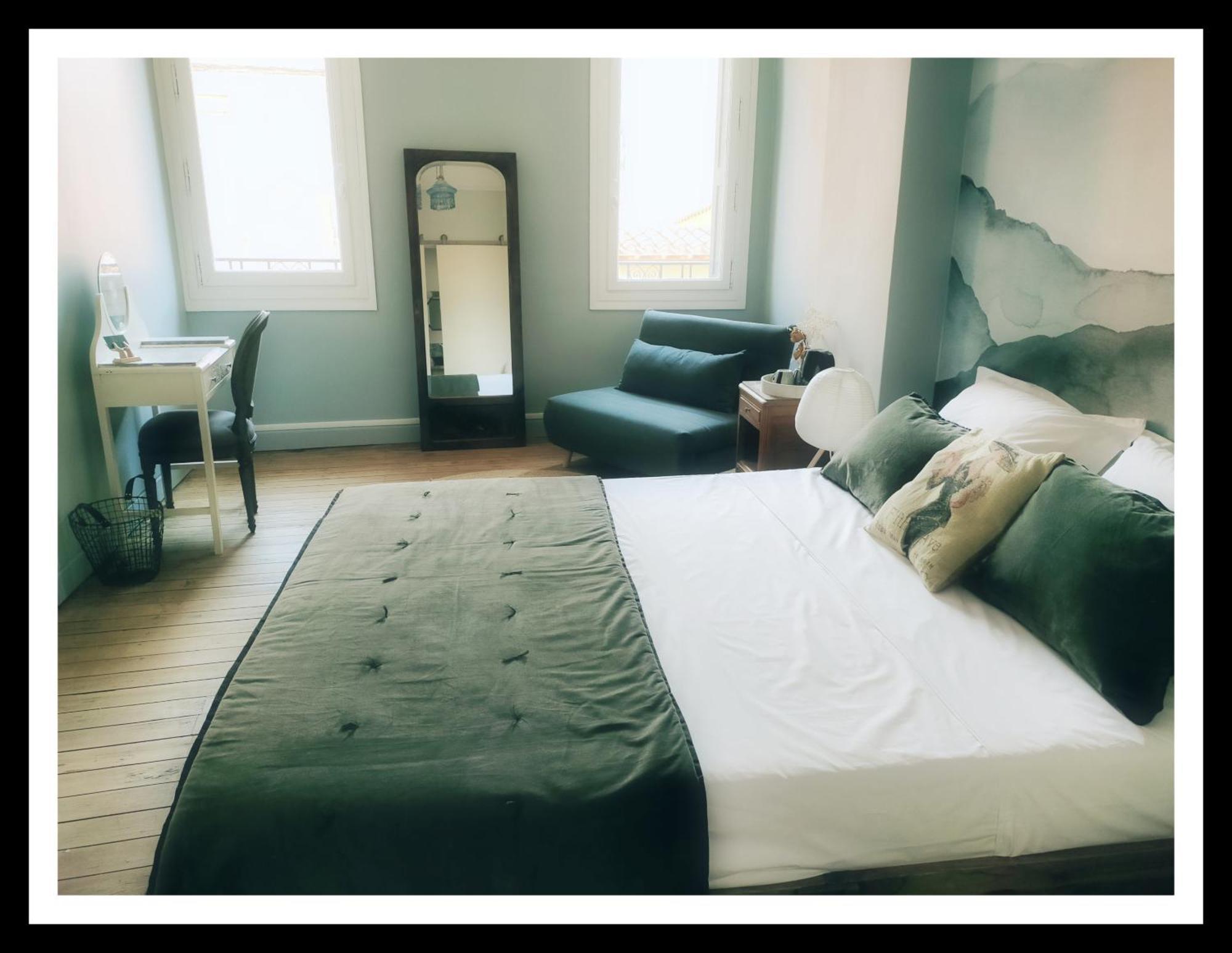 La Belle D'Ame - Guest House Prades  Room photo