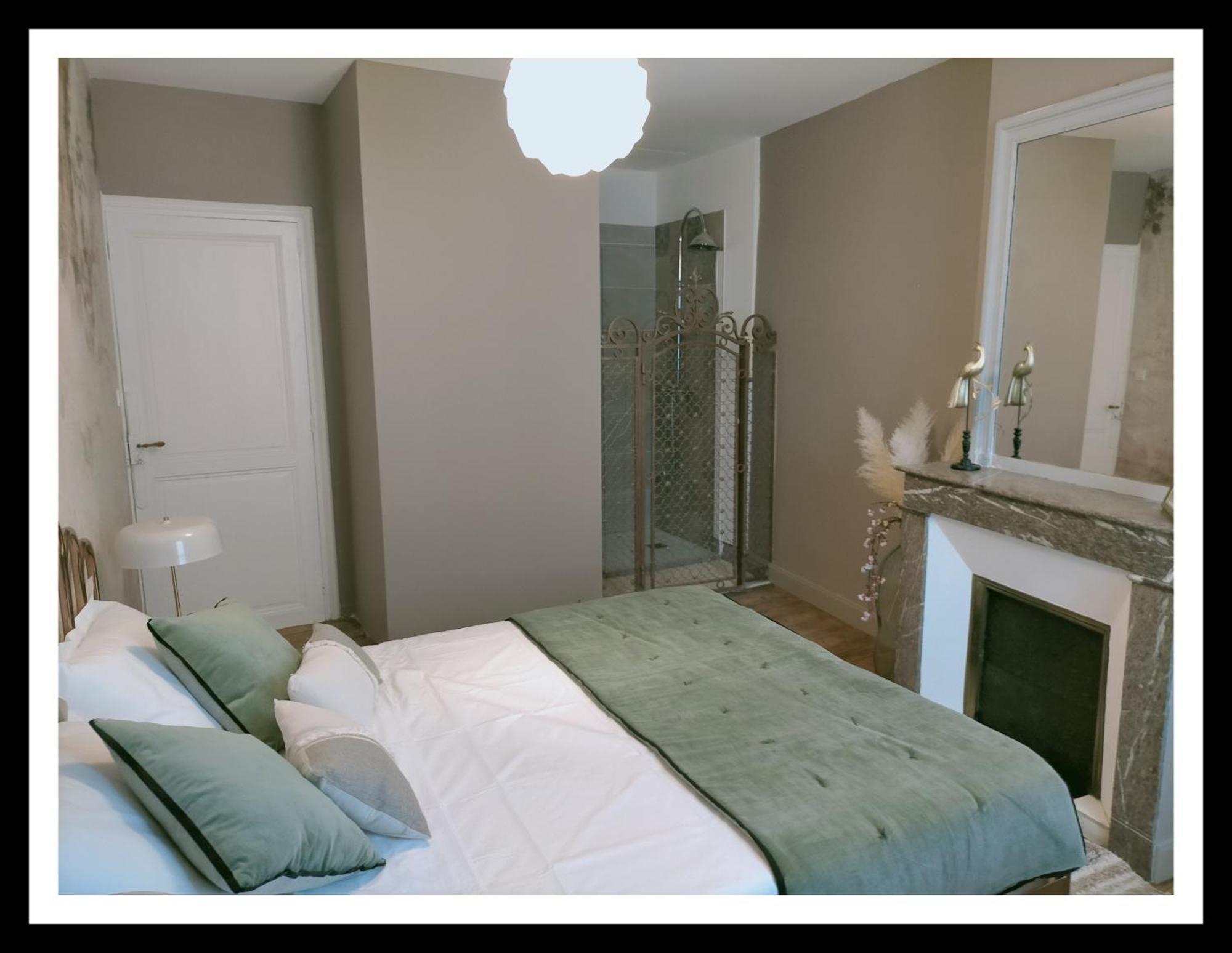 La Belle D'Ame - Guest House Prades  Room photo
